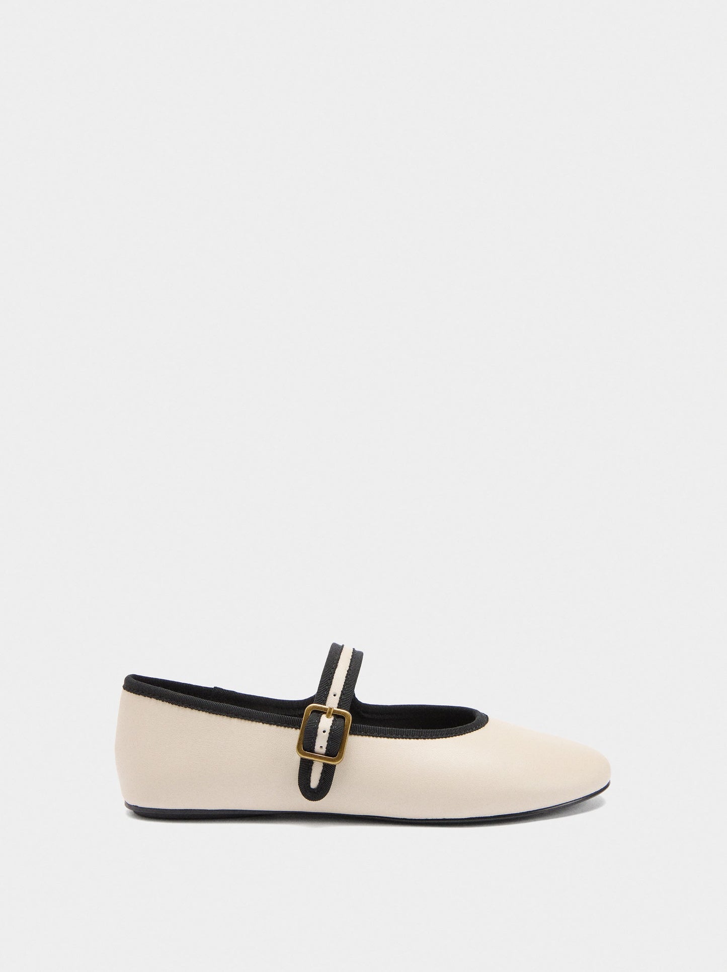 Ballet Flats With Strap And Buckle