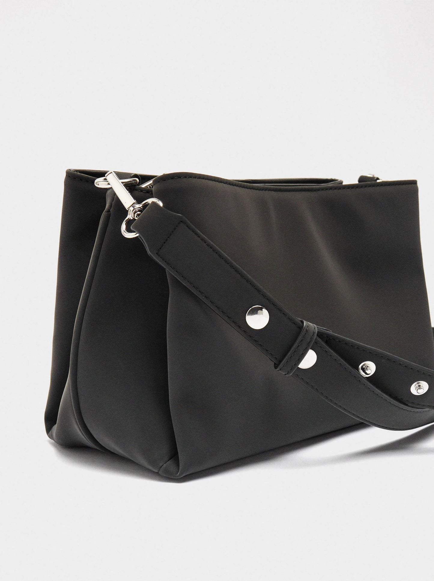 Shoulder Bag With Soft Texture