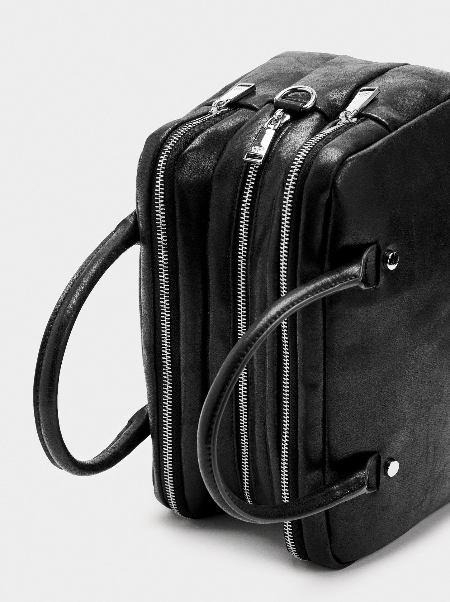 Bowling Bag With Cracked Effect