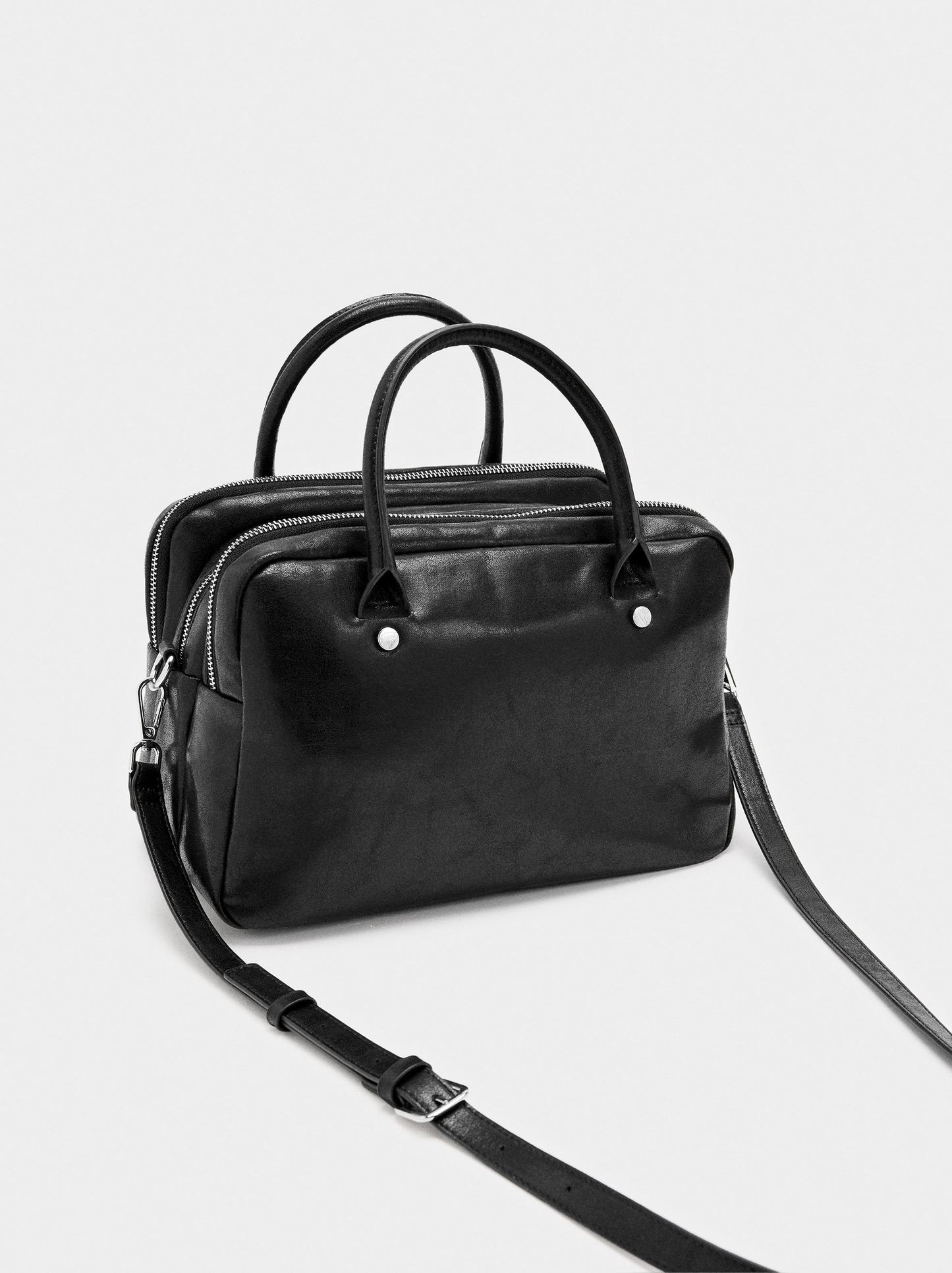 Bowling Bag With Cracked Effect