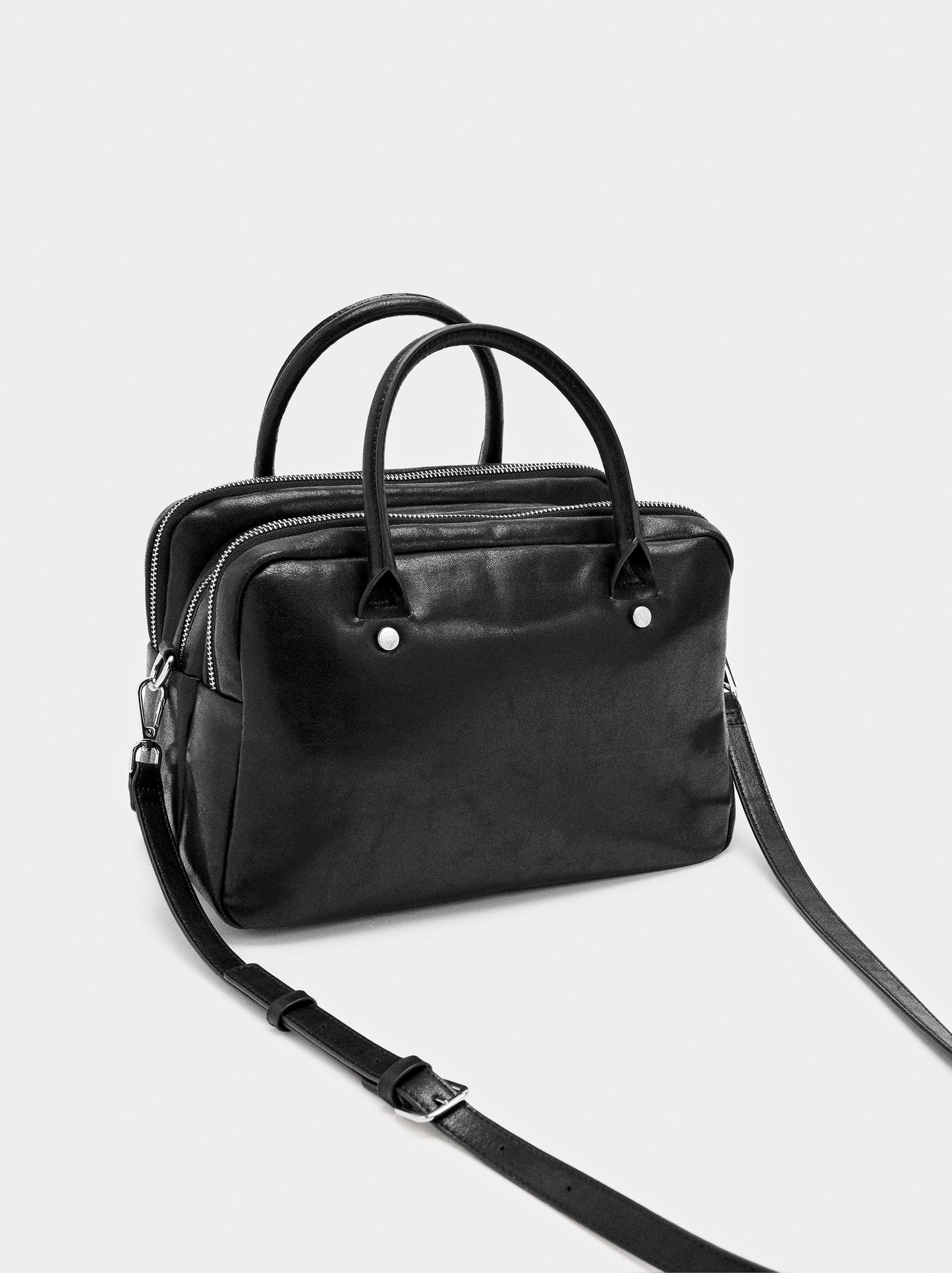 Bowling Bag With Cracked Effect