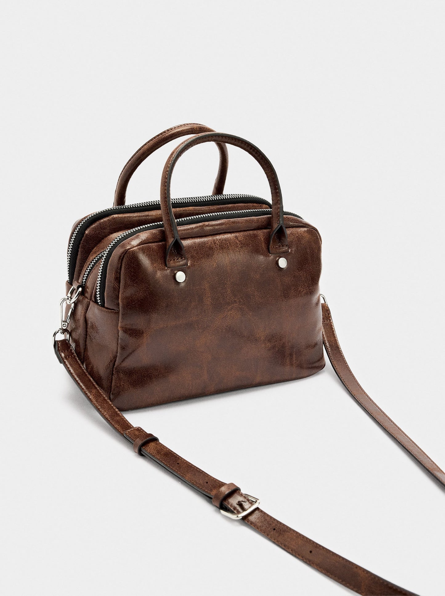 Bowling Bag With Cracked Effect