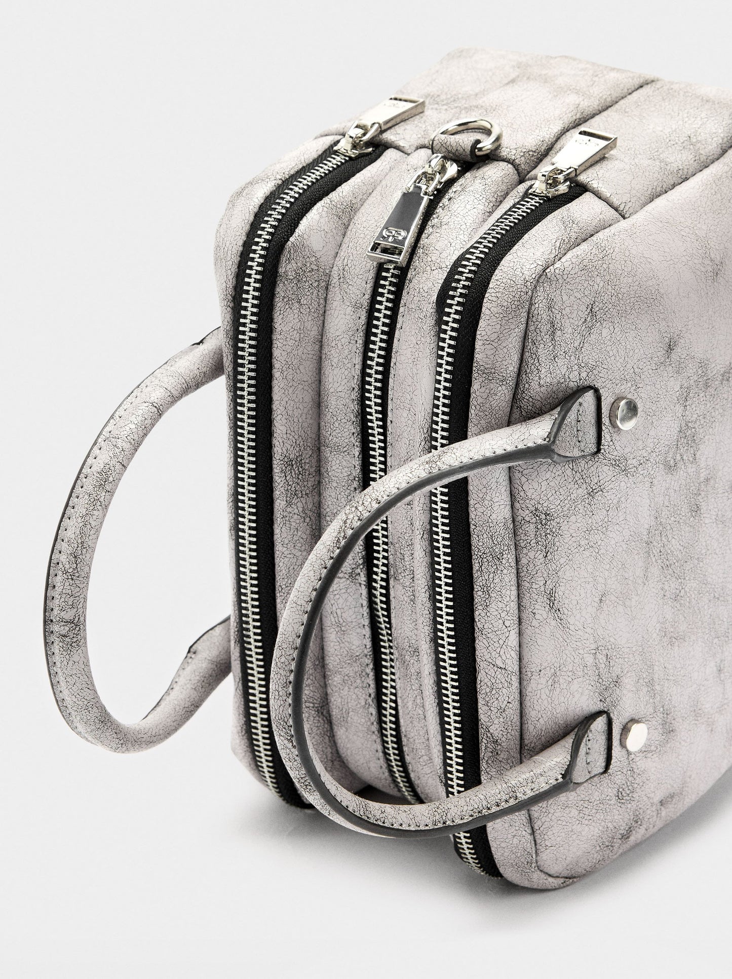 Bowling Bag With Cracked Effect