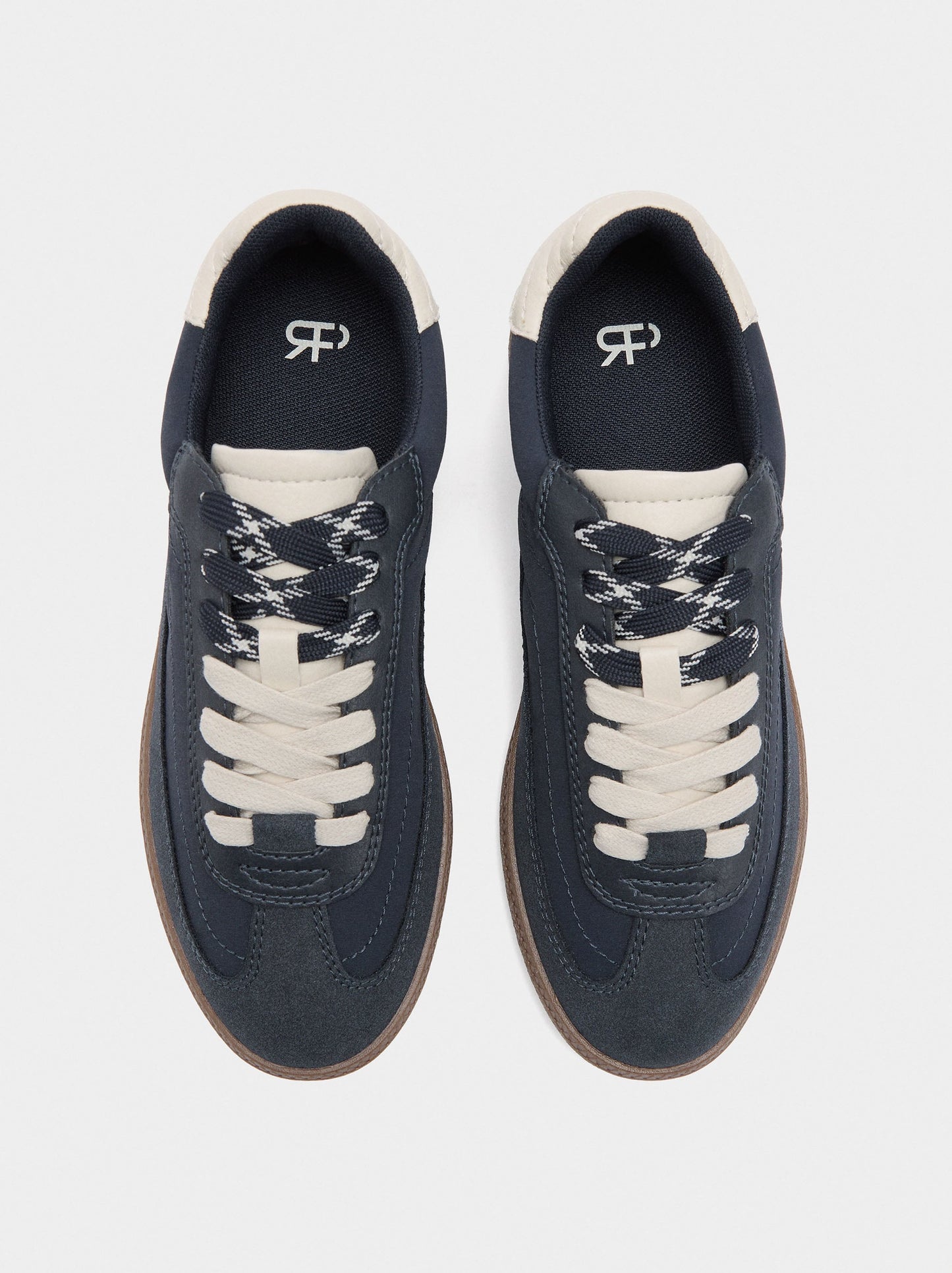Contrast Sneakers With Double Laces