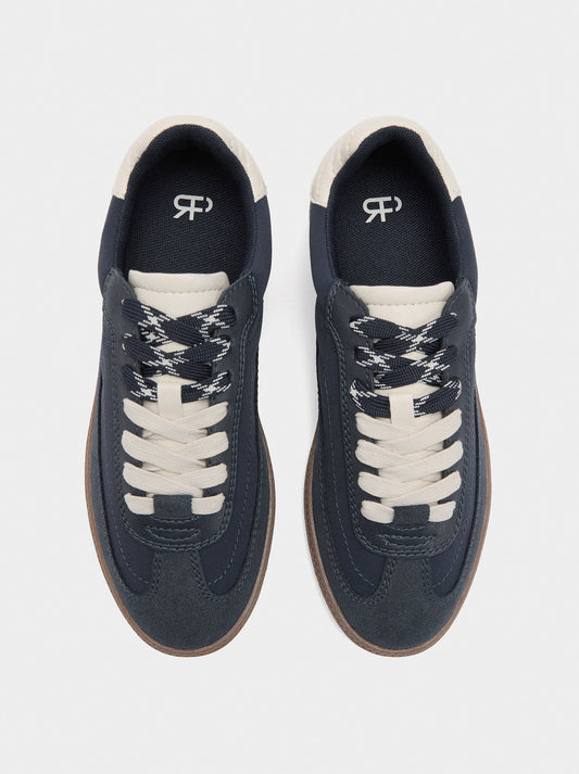 Contrast Sneakers With Double Laces