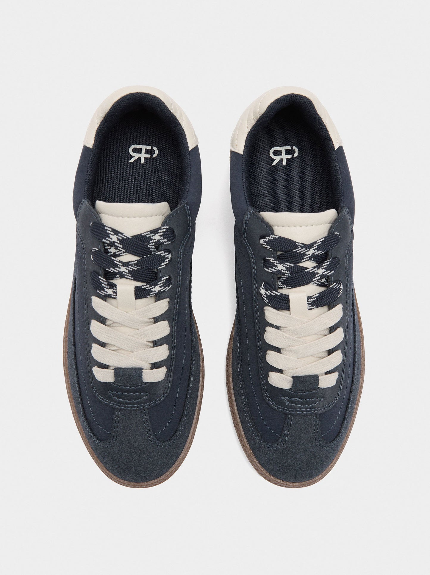 Contrast Sneakers With Double Laces