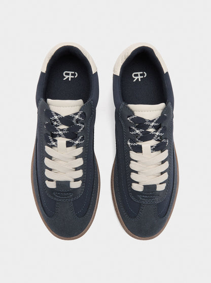 Contrast Sneakers With Double Laces