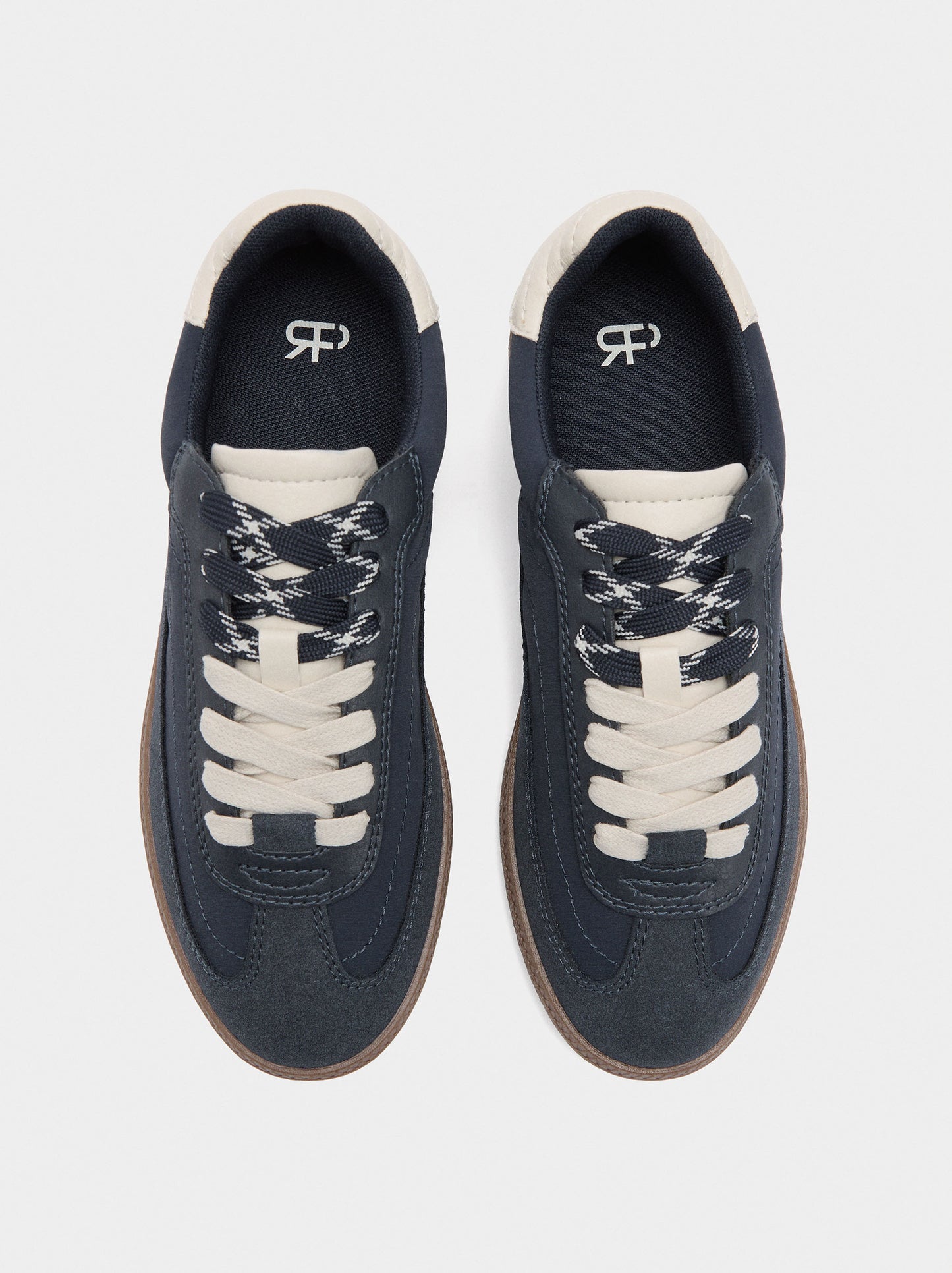 Contrast Sneakers With Double Laces