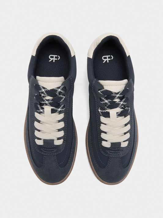 Contrast Sneakers With Double Laces
