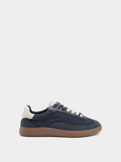 Contrast Sneakers With Double Laces