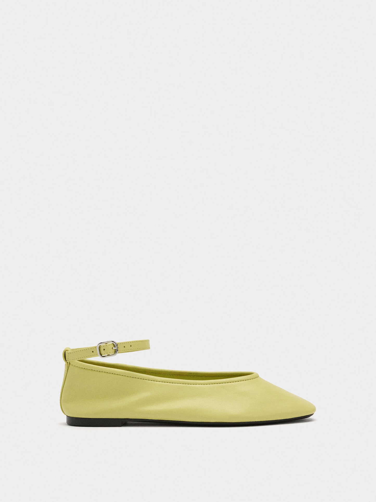 Leather Ballerinas With Strap And Buckle