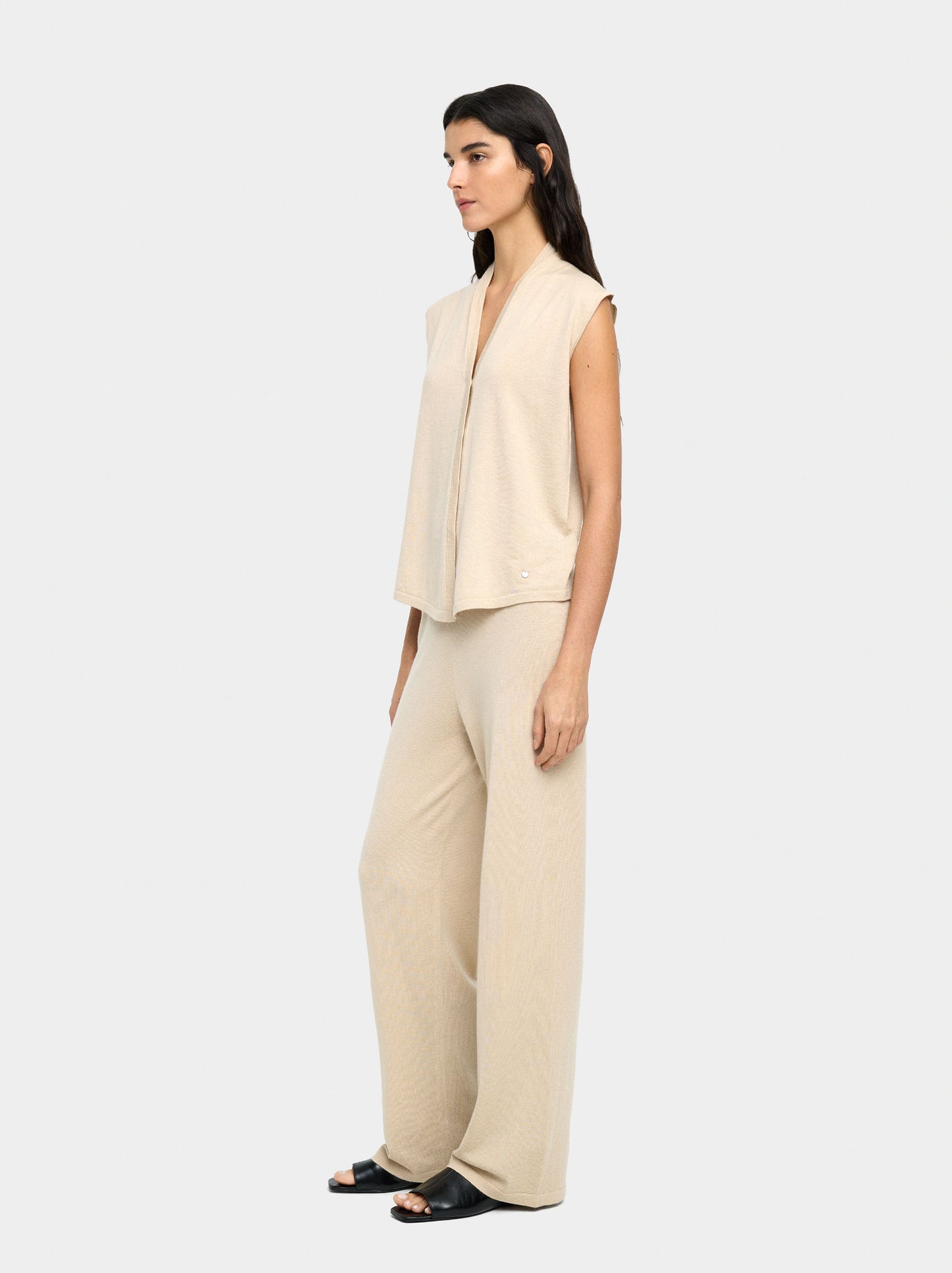 Mesh Knit Trousers With A Wool Blend