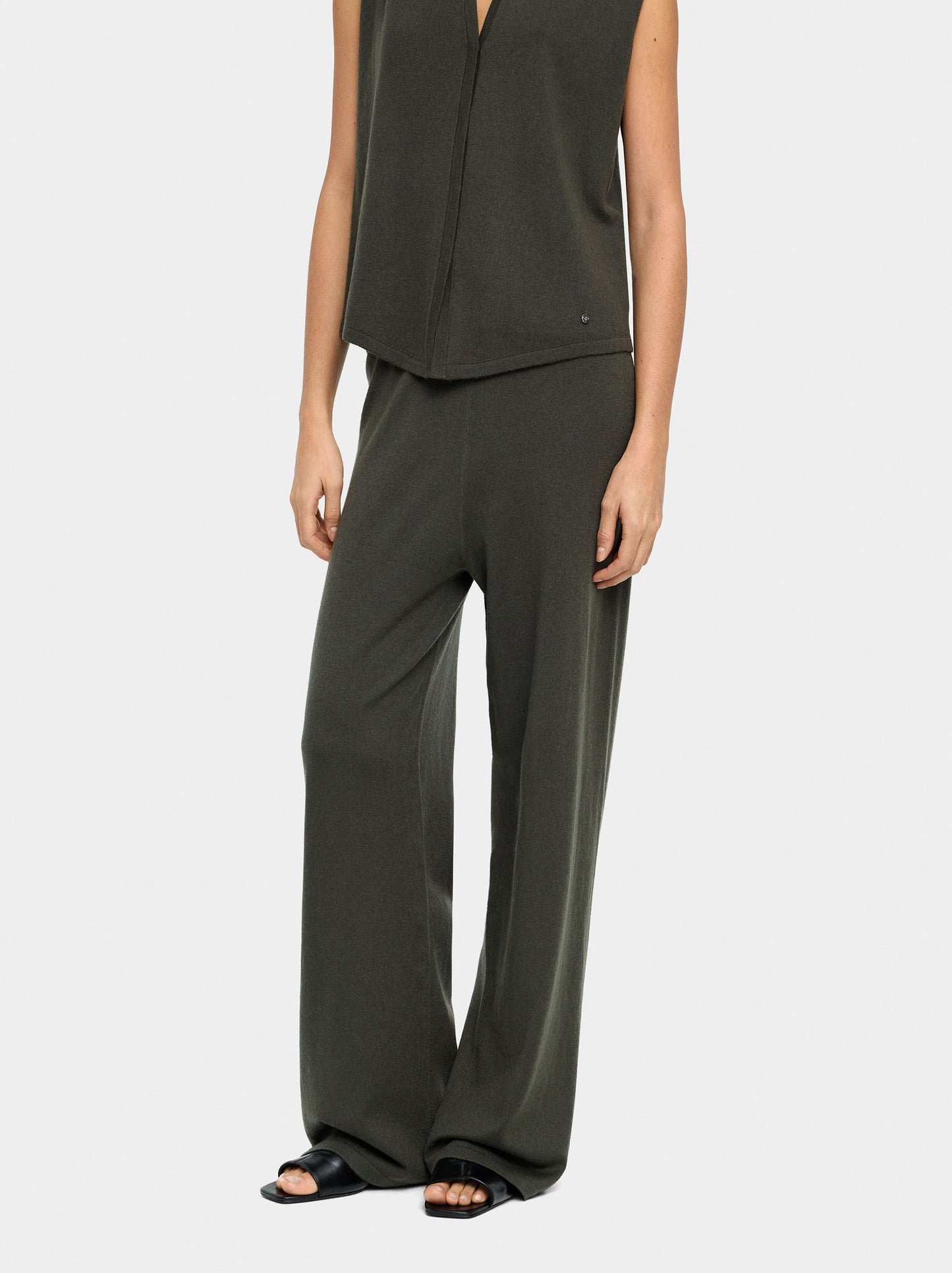 Mesh Knit Trousers With A Wool Blend