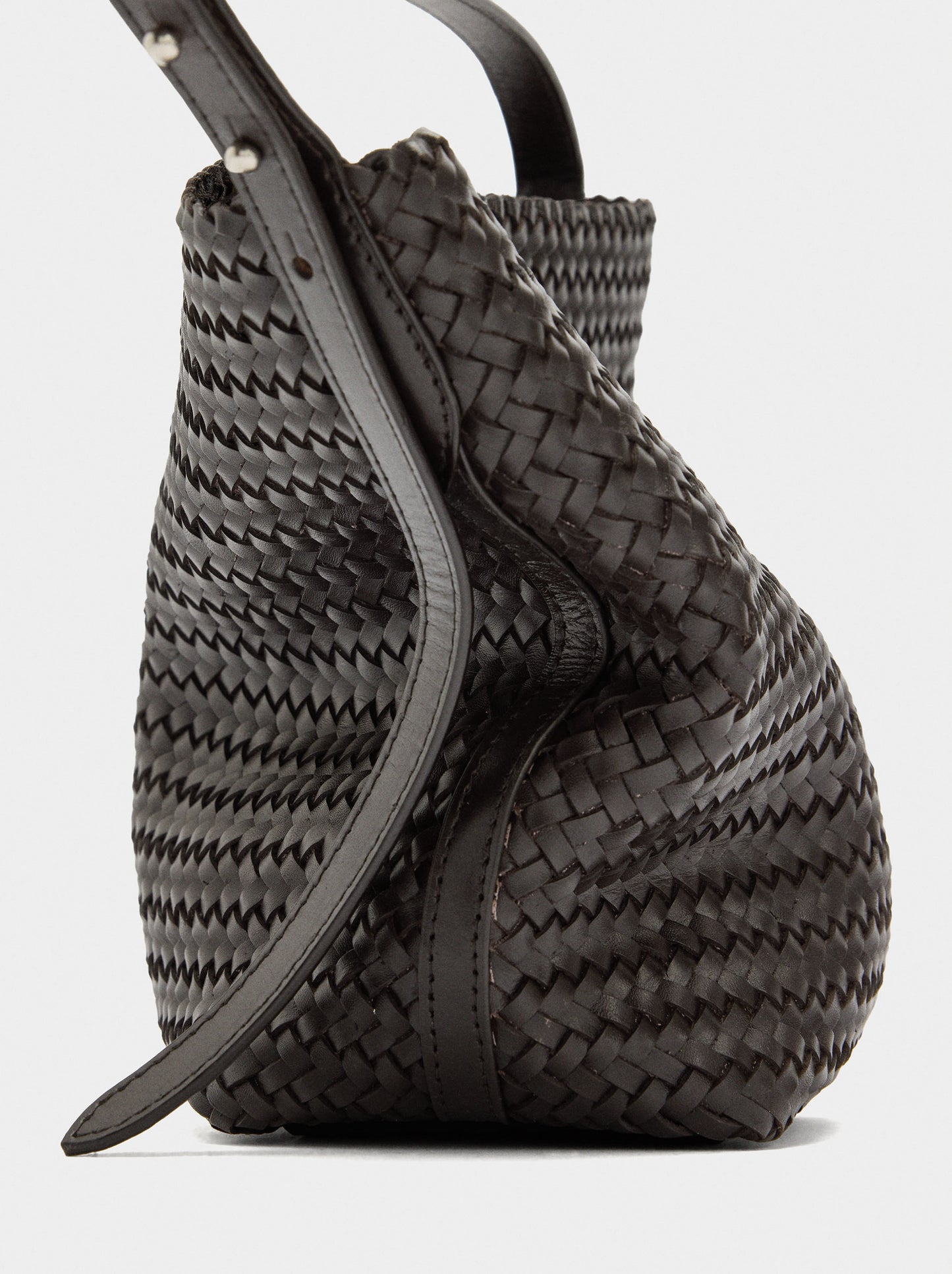 Shoulder Bag With Braided Leather