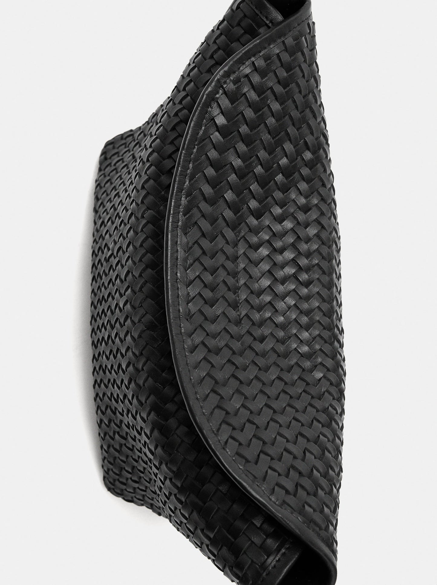 Shoulder Bag With Braided Leather
