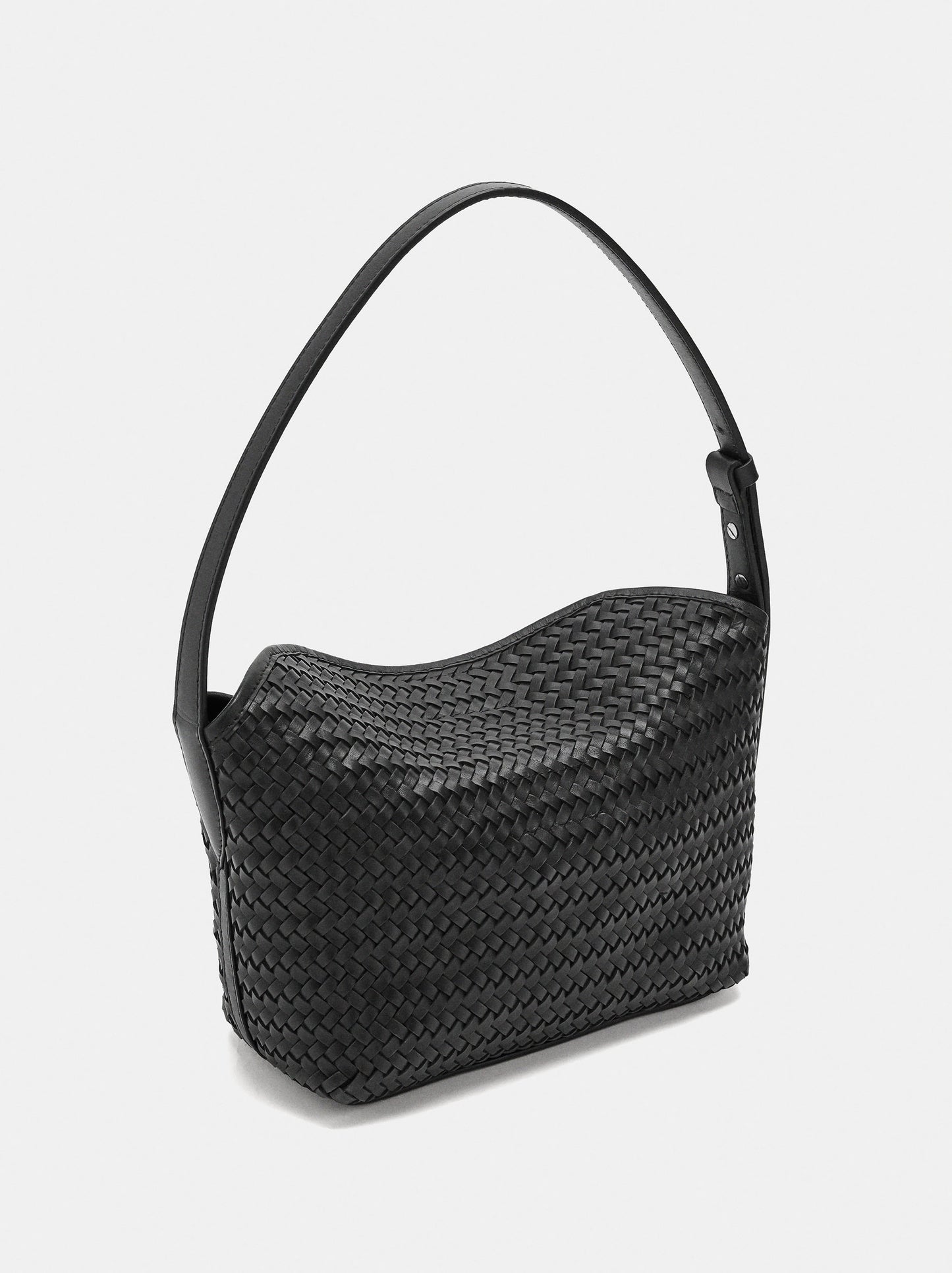 Shoulder Bag With Braided Leather