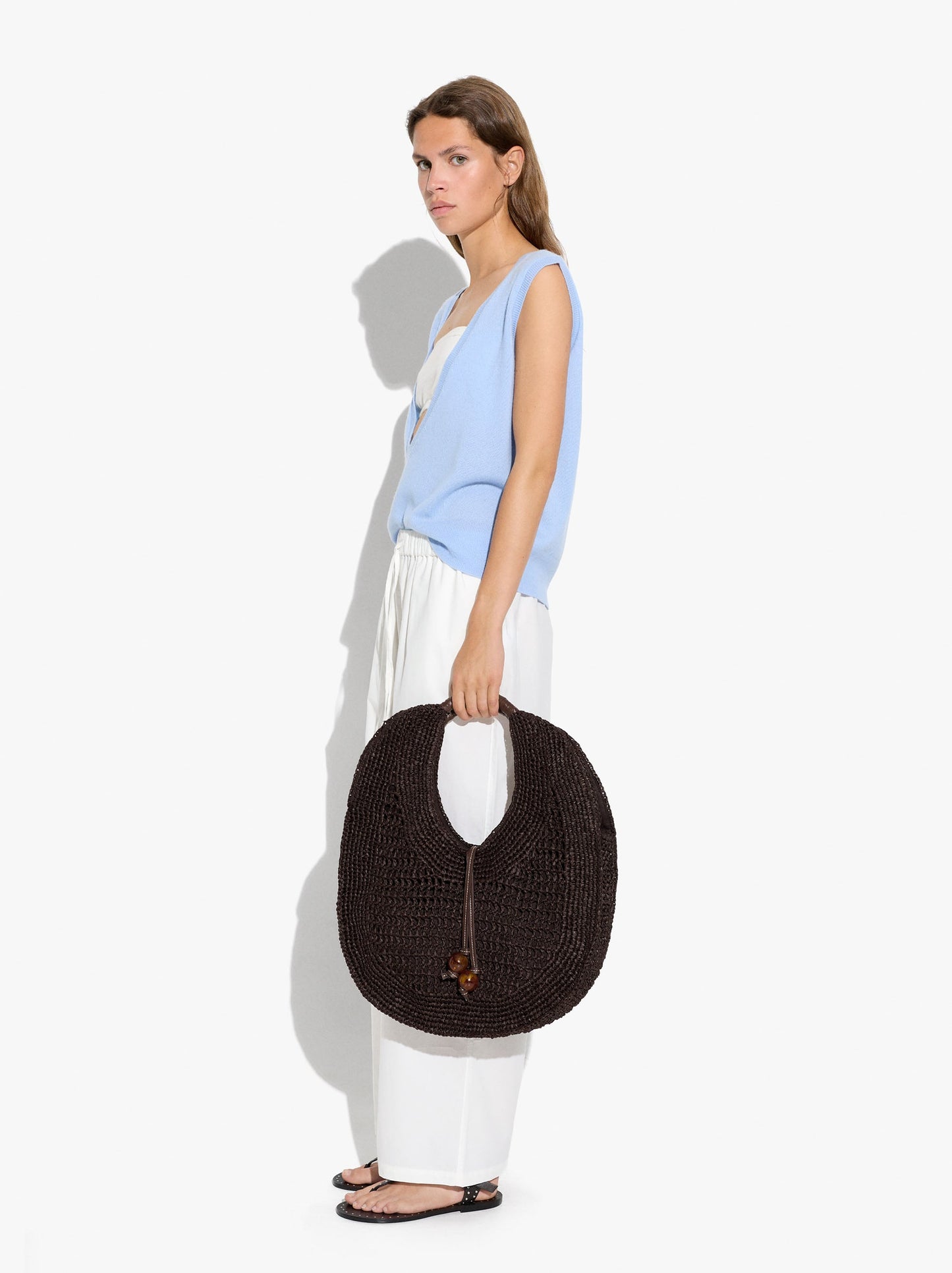 Handbag Rounded With Paper Straw Effect L