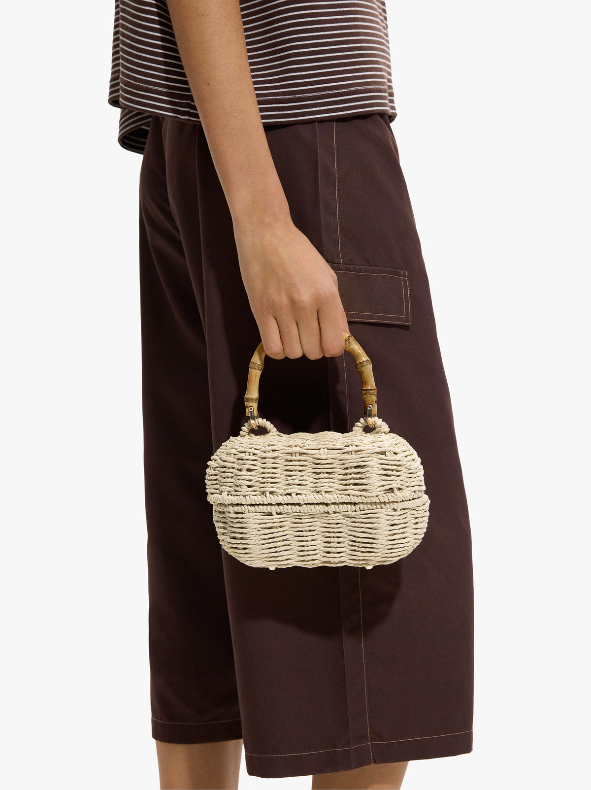 Oval Handbag With Paper Straw Effect