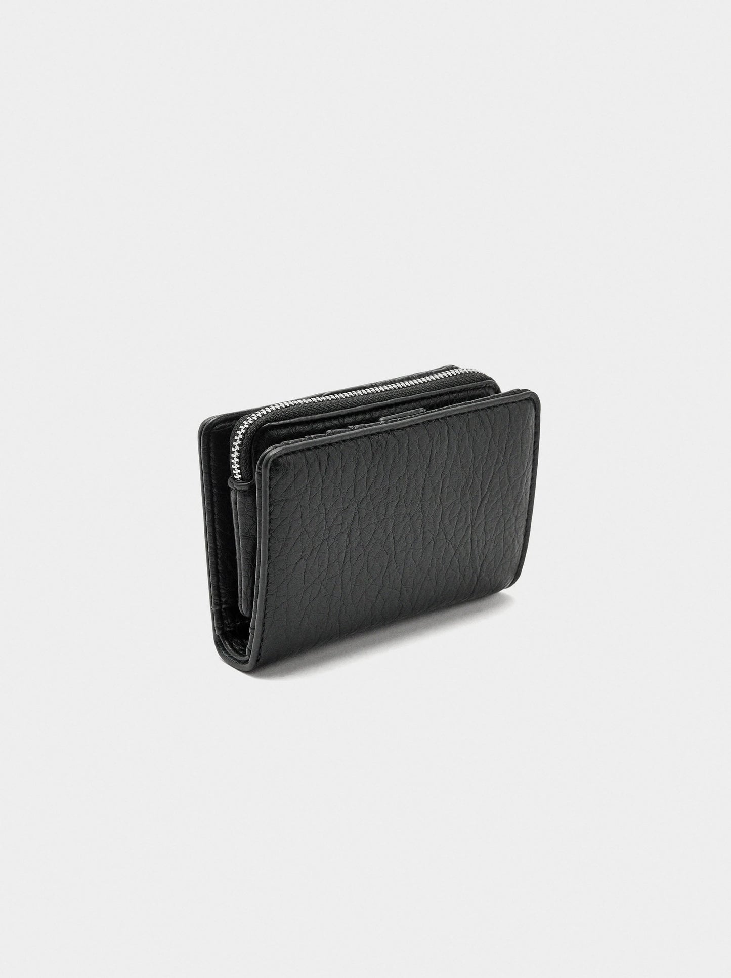 Wallet With Cracked Effect