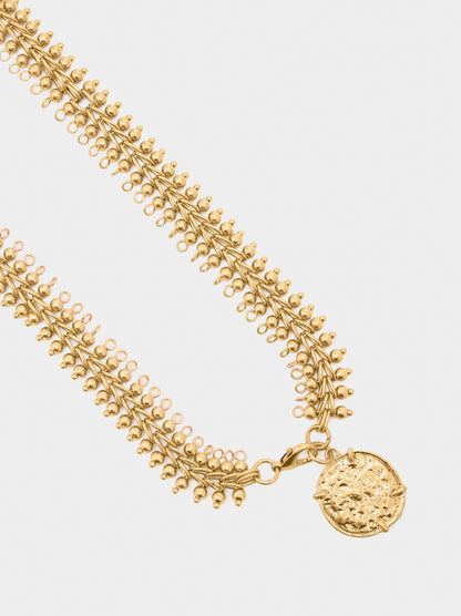 Short Wide Necklace With Medal