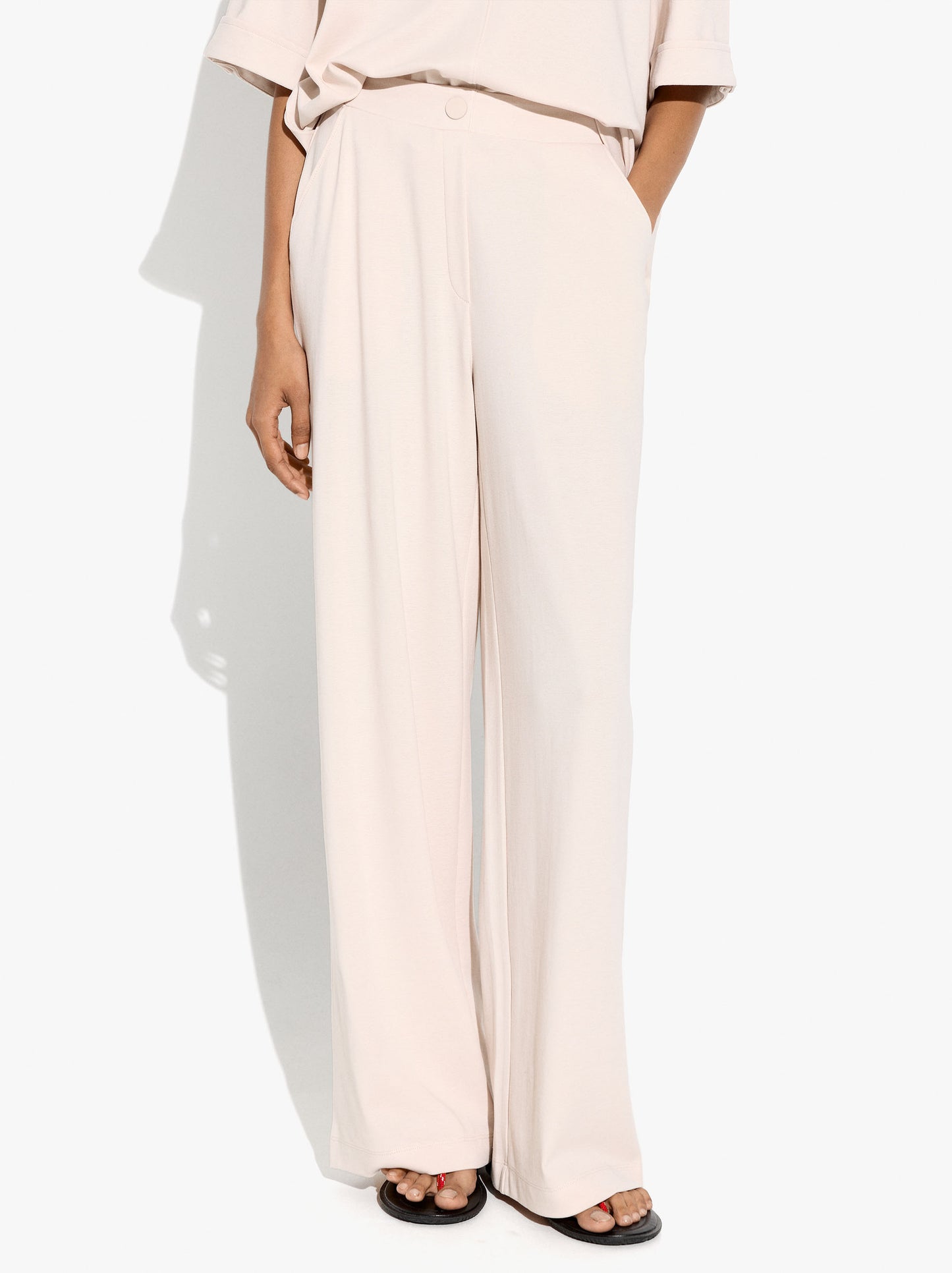 Trousers With Pockets And Elastic Waist
