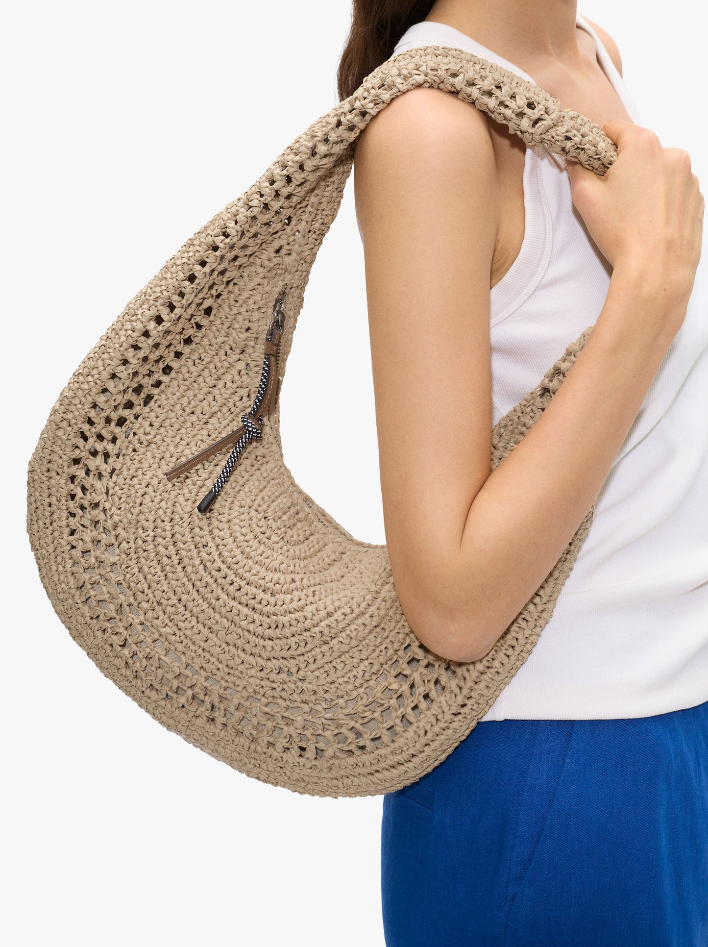 Hobo Bag With Paper Straw Effect