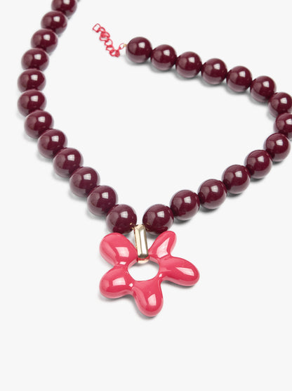 Short Necklace With Beads And Flower Pendant