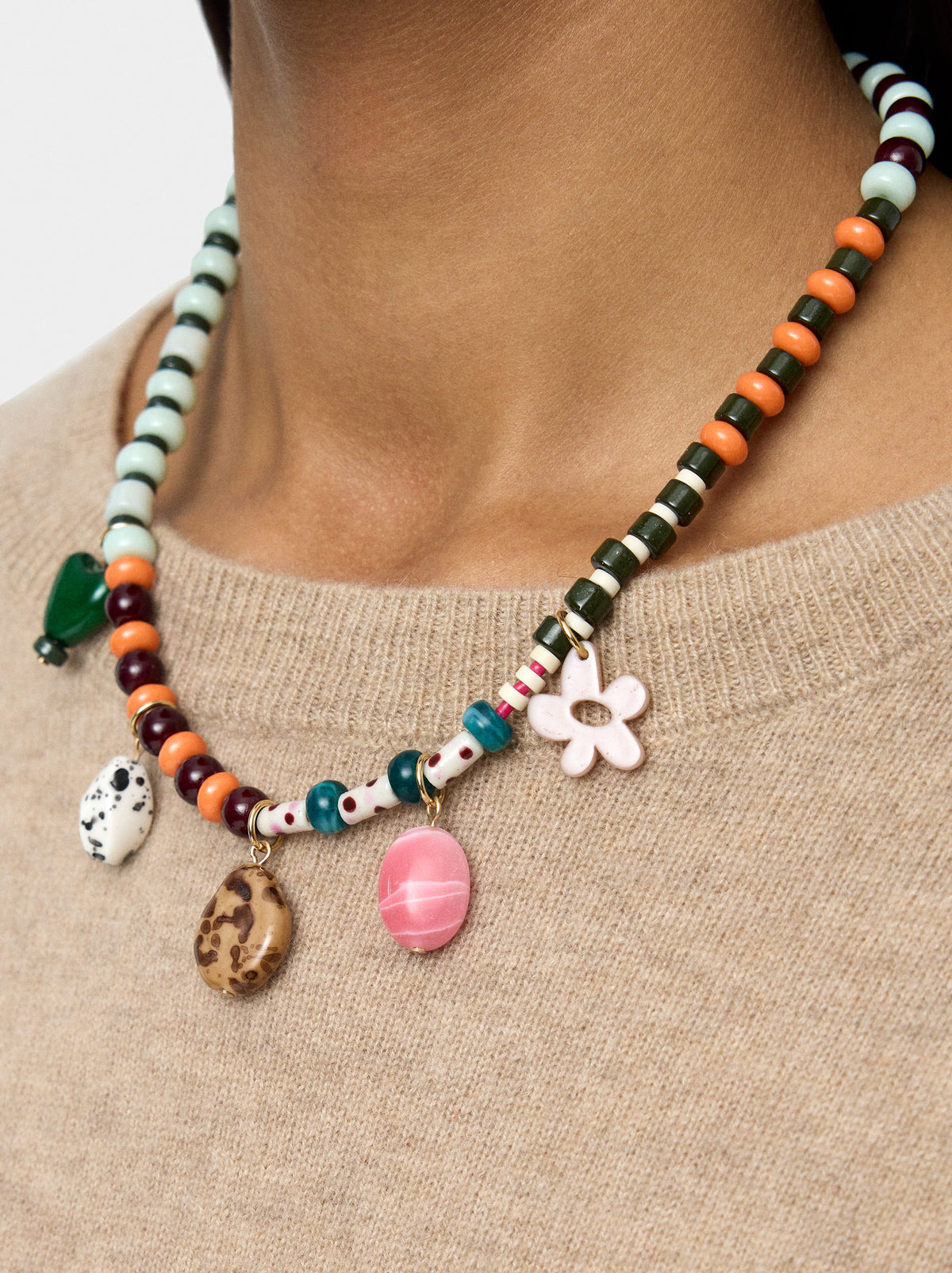 Short Necklace With Multicolor Beads