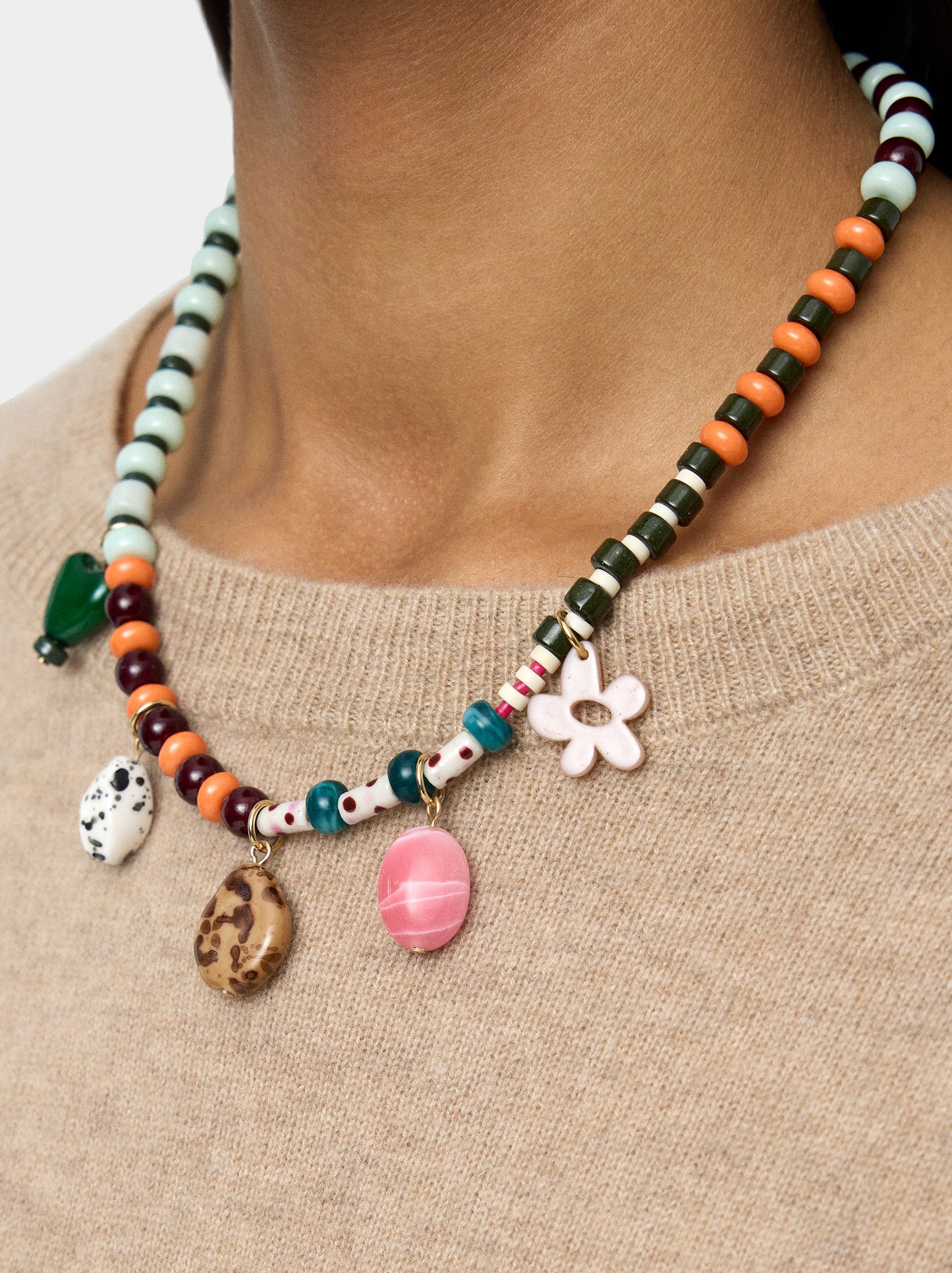 Short Necklace With Multicolor Beads