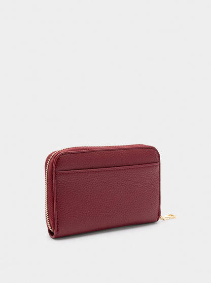 Wallet With Texture And Zipper Closure