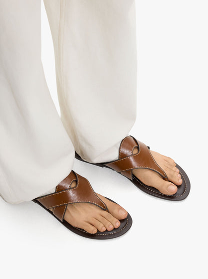 Flat Sandals With Crossed Straps