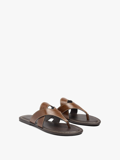 Flat Sandals With Crossed Straps