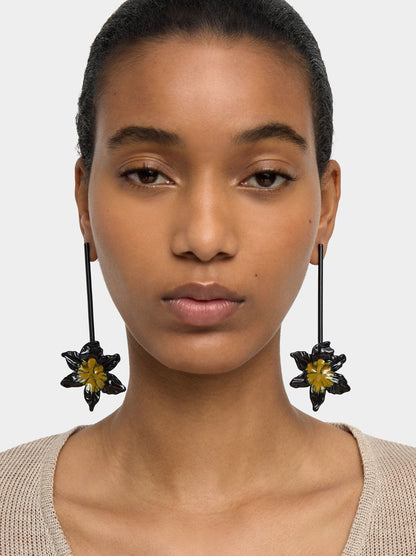 Bar Earrings With Flower