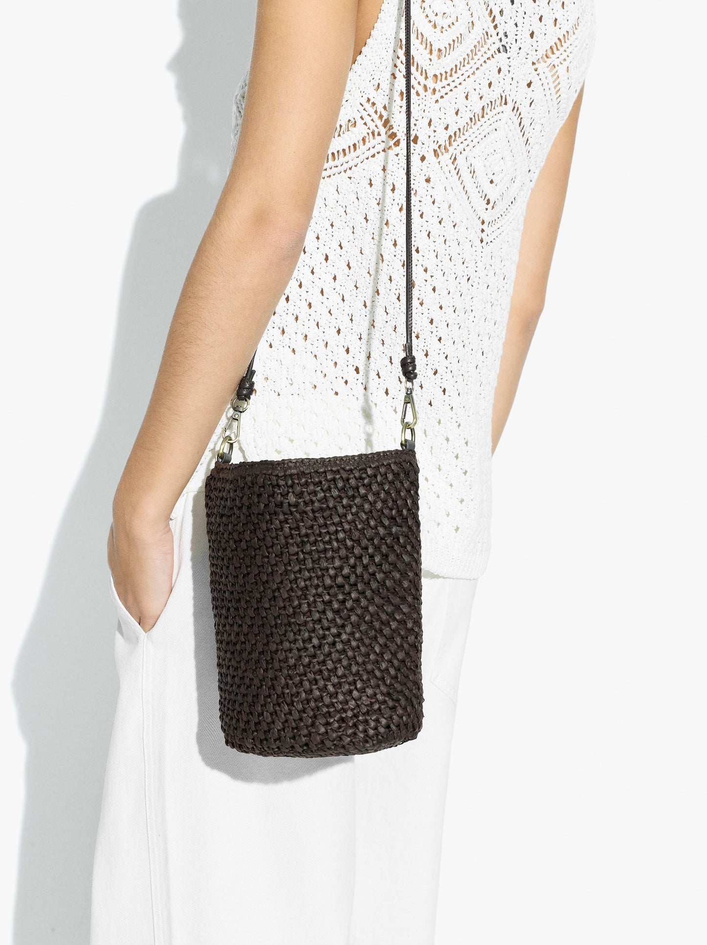 Crossbody Bag Paper Straw Effect With Versatile Strap