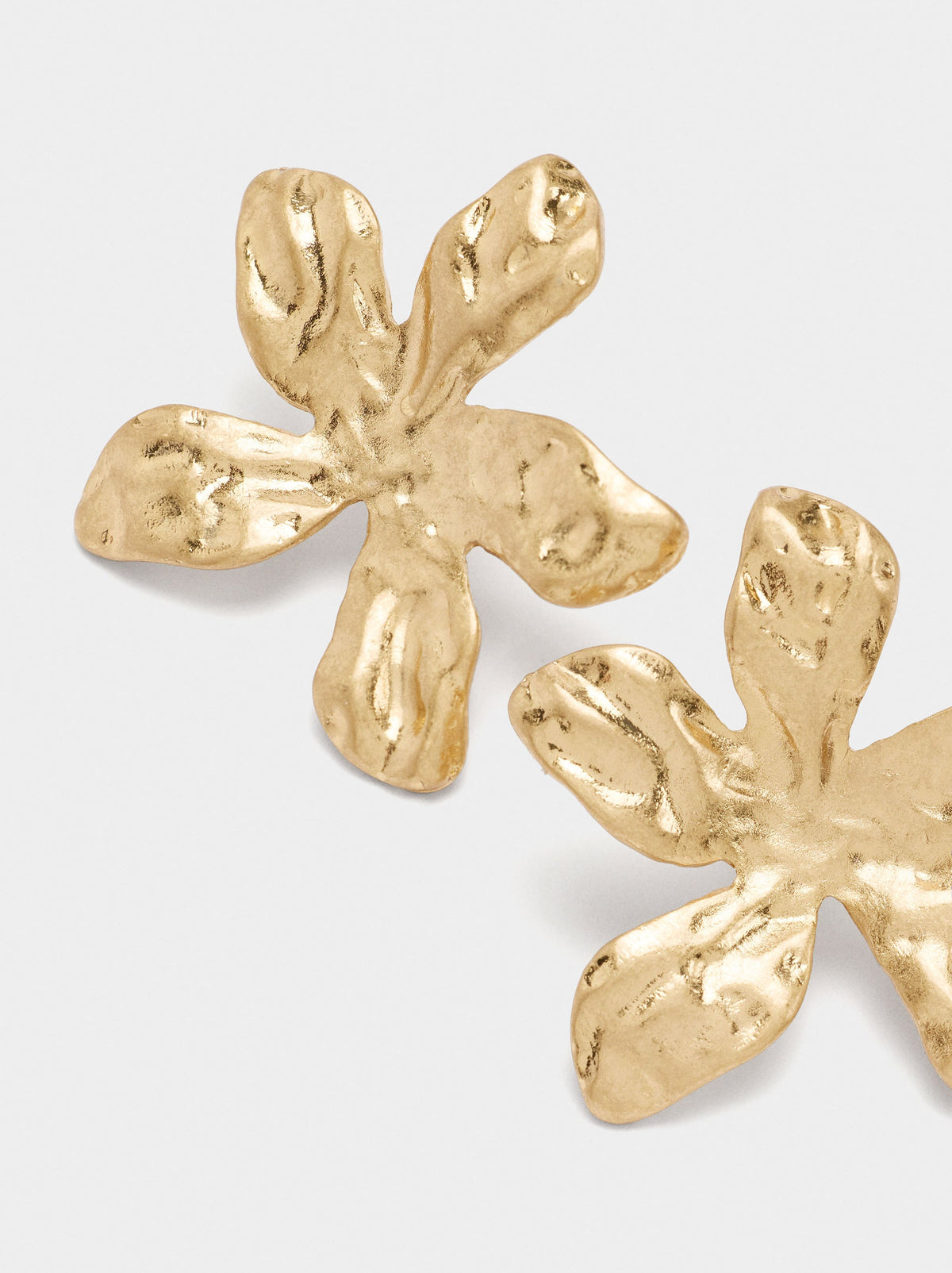 Maxi Flower Earrings With Texture