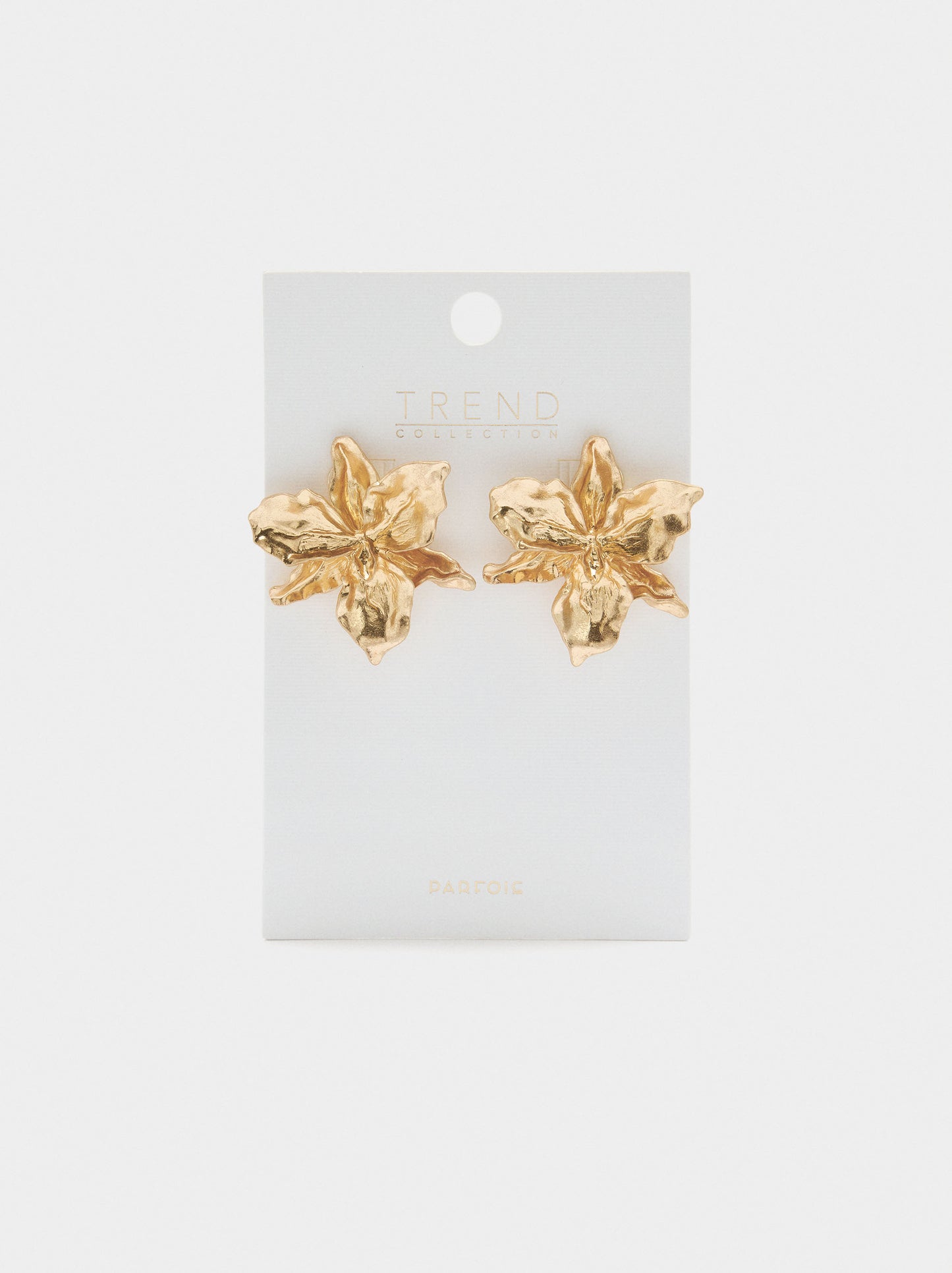 Maxi Flower Earrings With Embossed Detail