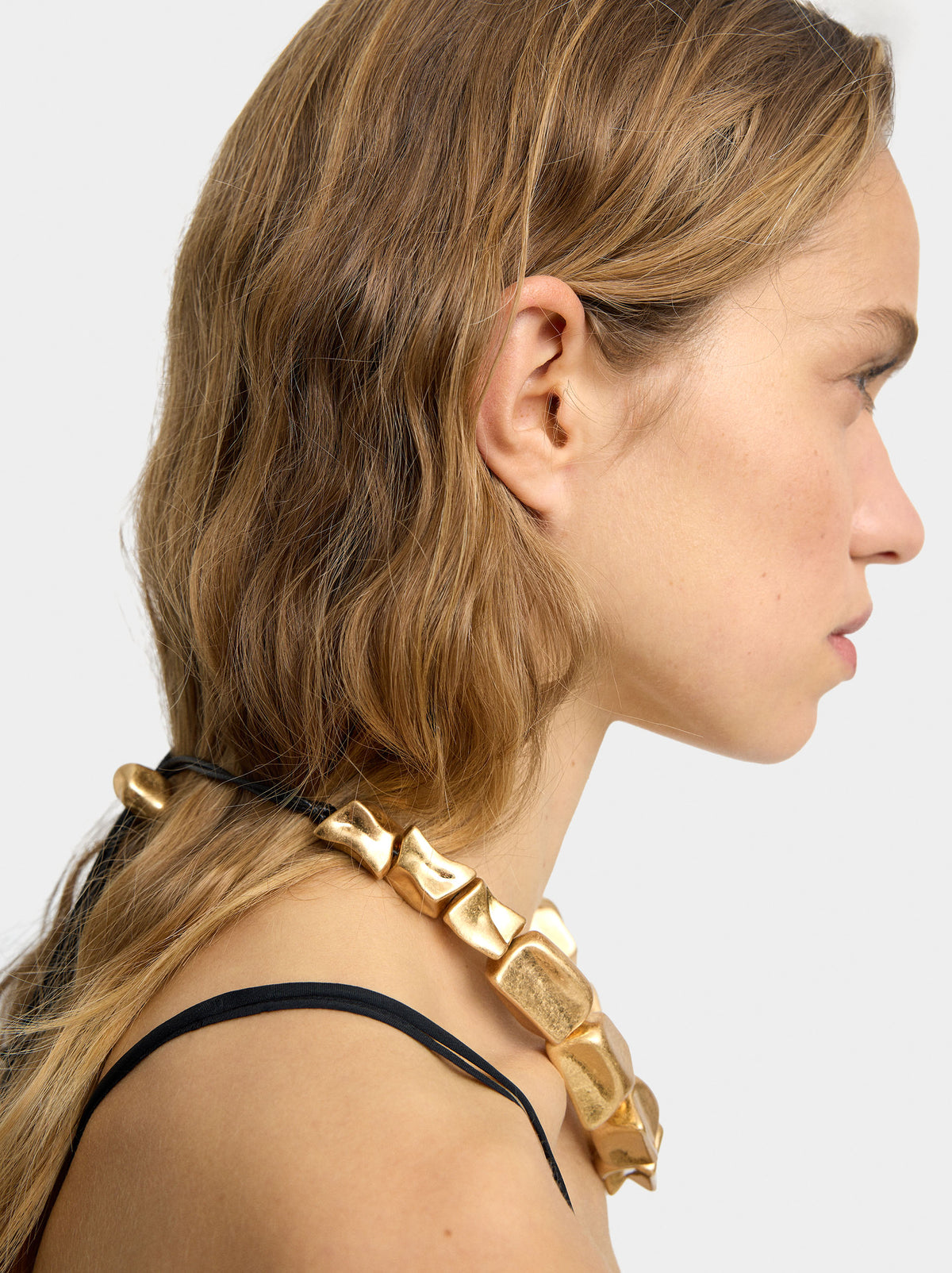 Short Necklace With Square Beads