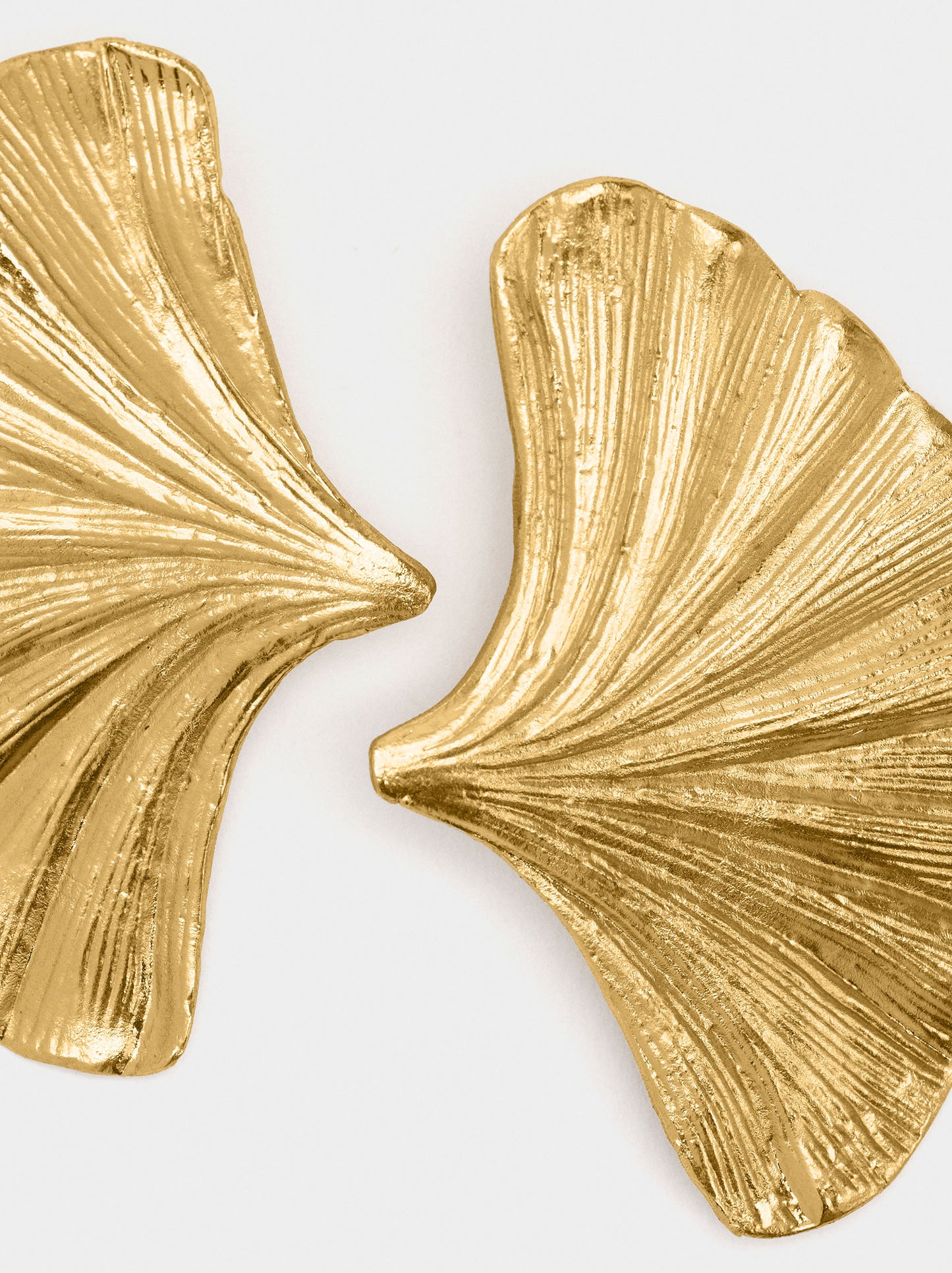 Maxi Fan-Shaped Striped Earrings