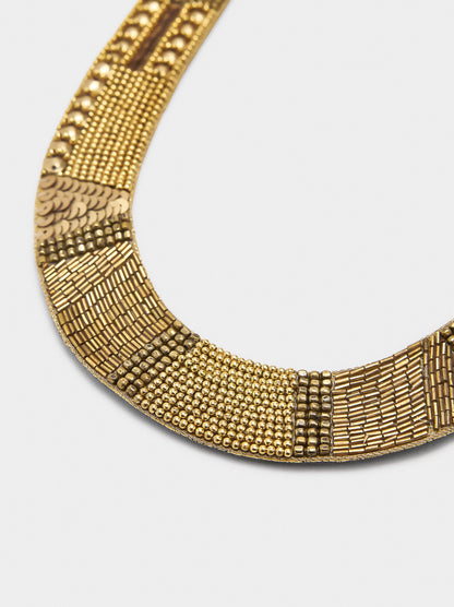 Short And Wide Necklace With Beads