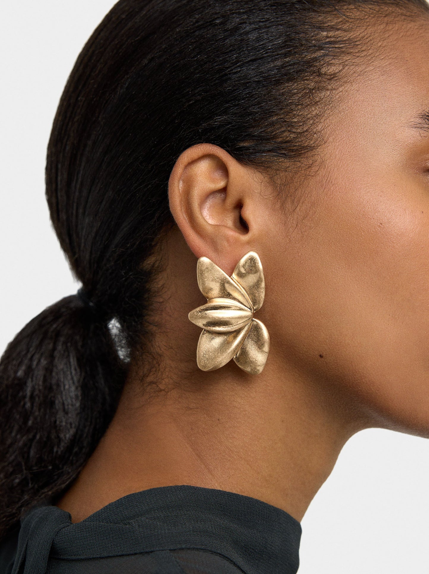 Maxi Half-Flower Earrings