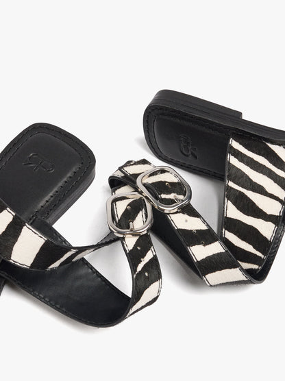 Flat Sandals With Printed Animal Leather