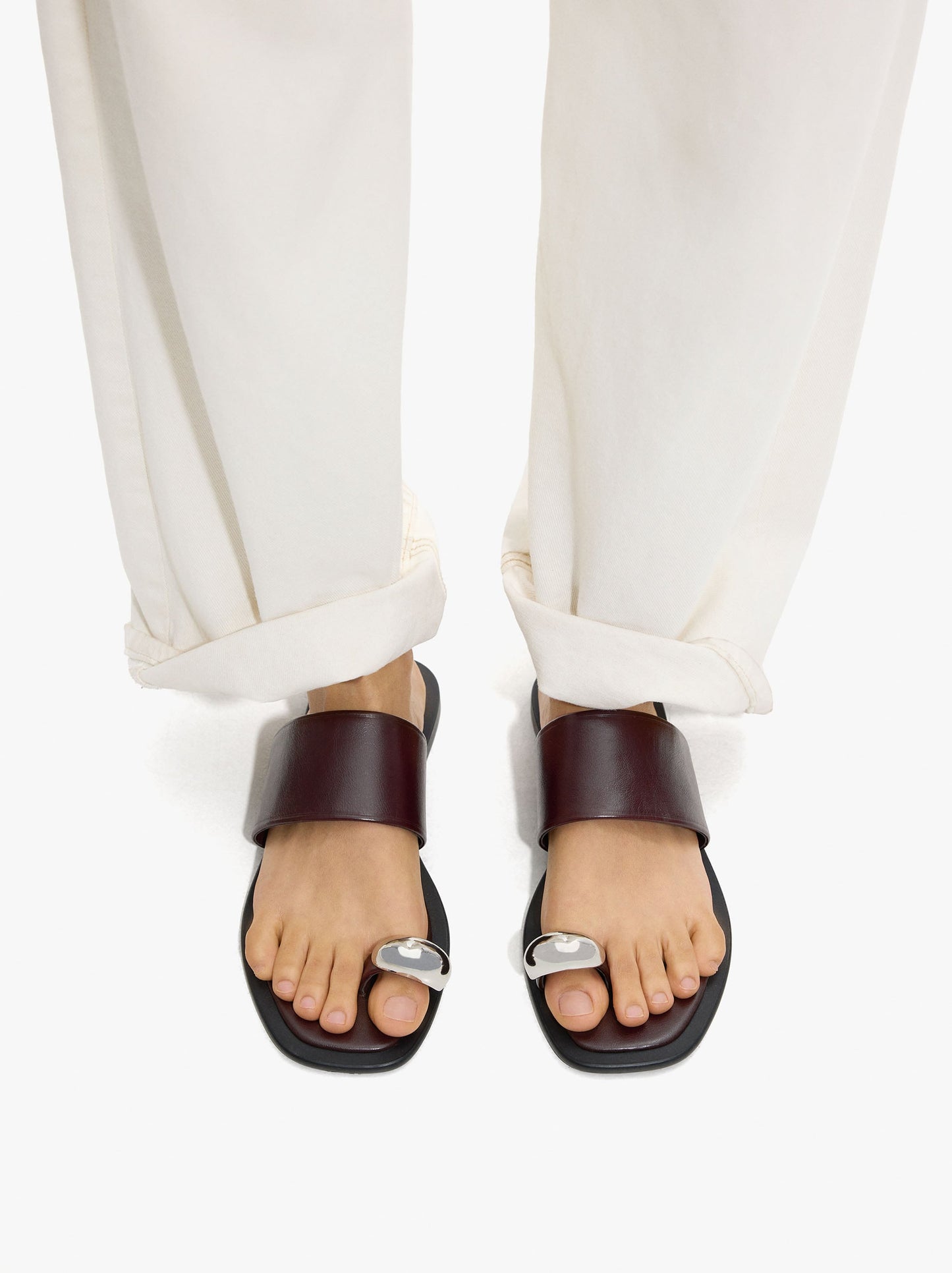 Leather Sandals With Metallic Detail