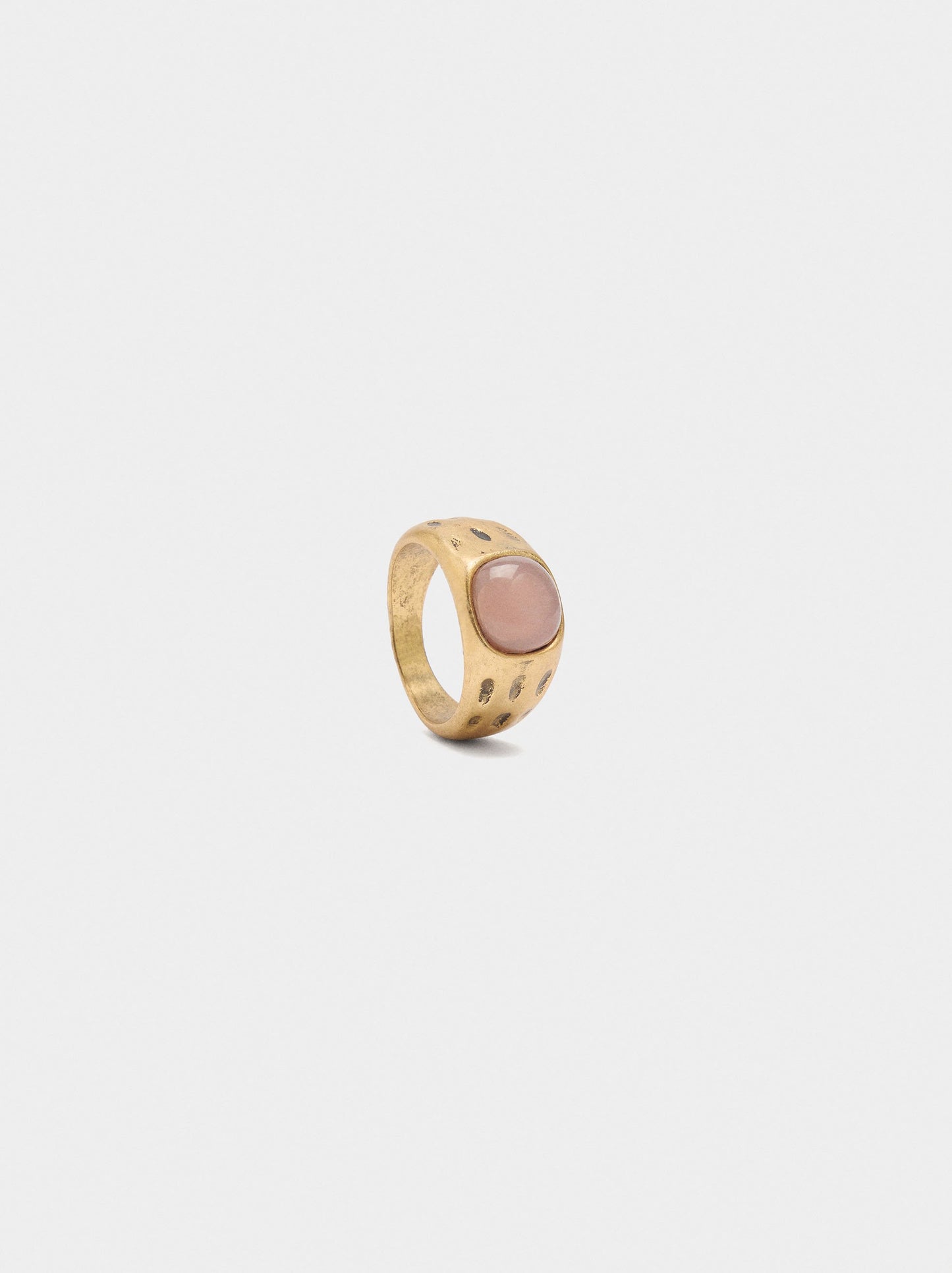 Ring With Stone-Effect Sphere