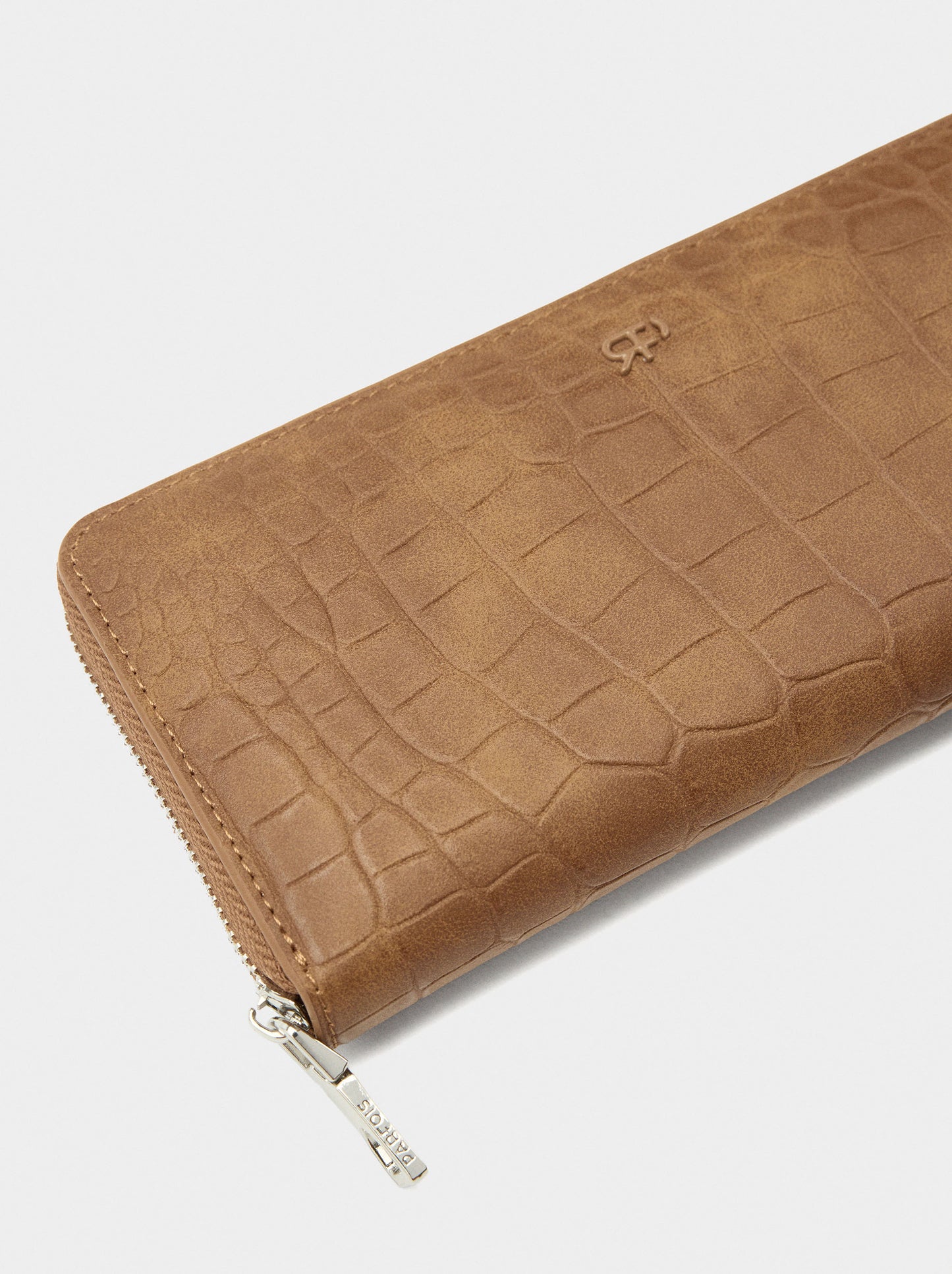 Wallet With Animal Engraving L