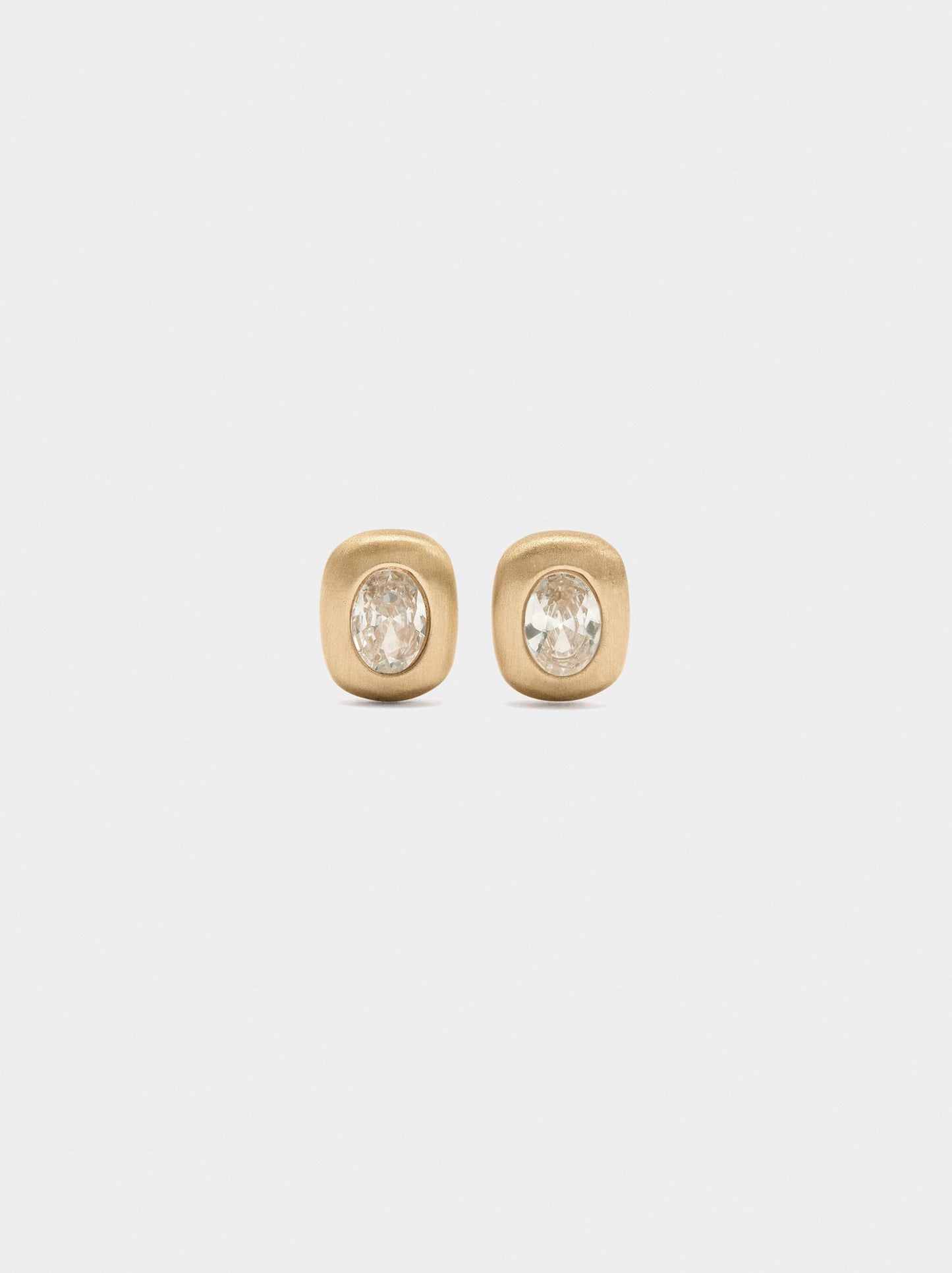 Rounded Earrings With Cubic Zirconia
