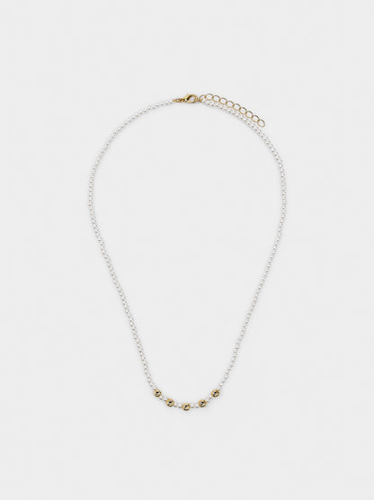 Short Necklace With Pearls