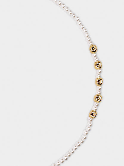 Short Necklace With Pearls