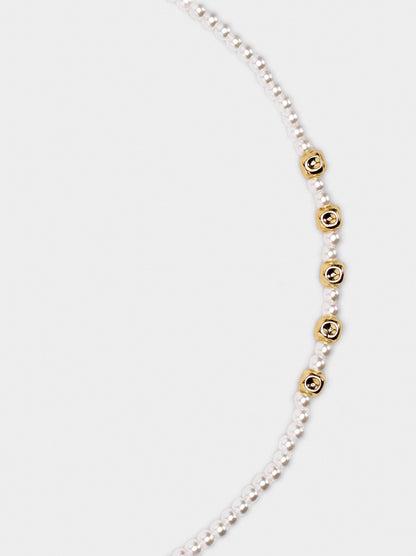 Short Necklace With Pearls