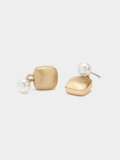 Square Earrings With Pearl