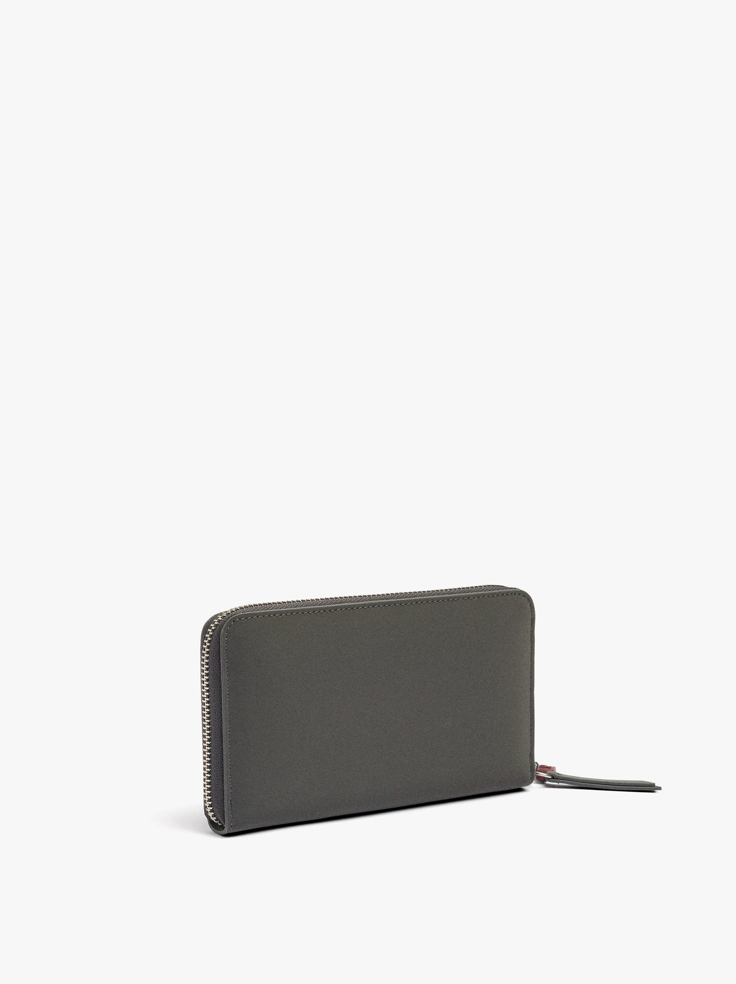 Wallet With Soft Texture With Zipper Closure